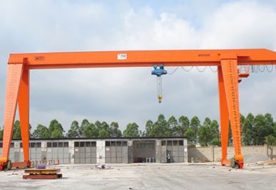 Grue de porte à une poutre